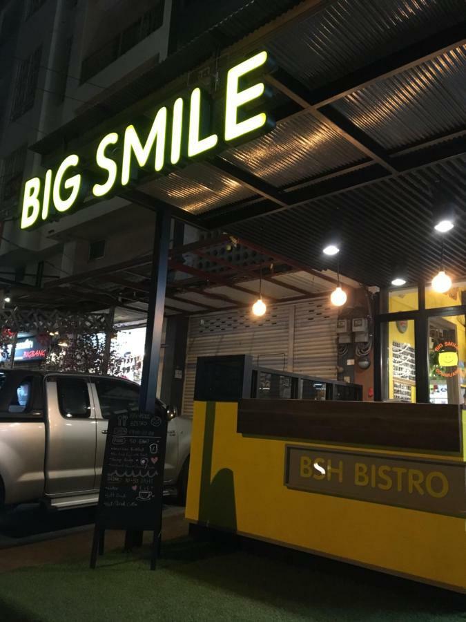 Big Smile Hotel Bangkok Exterior photo