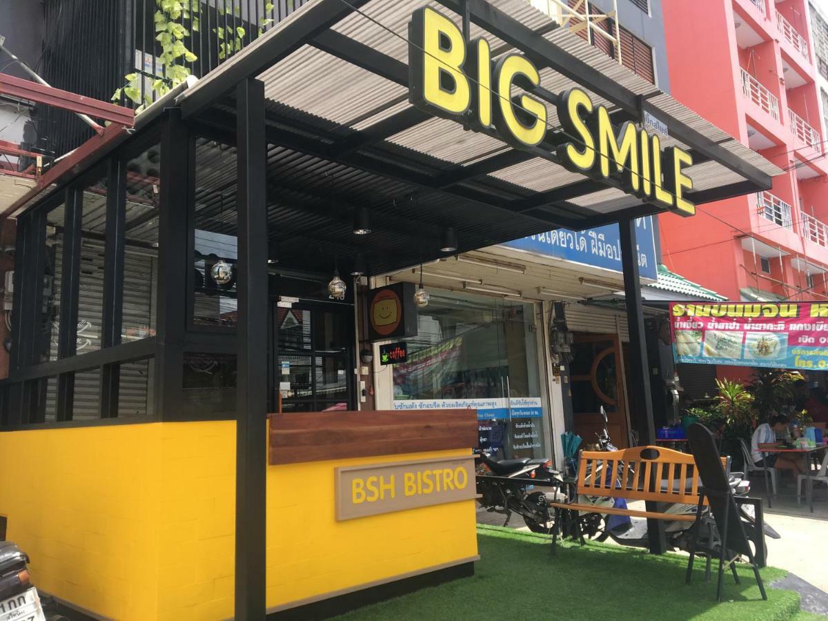 Big Smile Hotel Bangkok Exterior photo